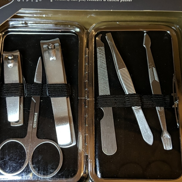 Grooming Kit - Picture 6 of 8